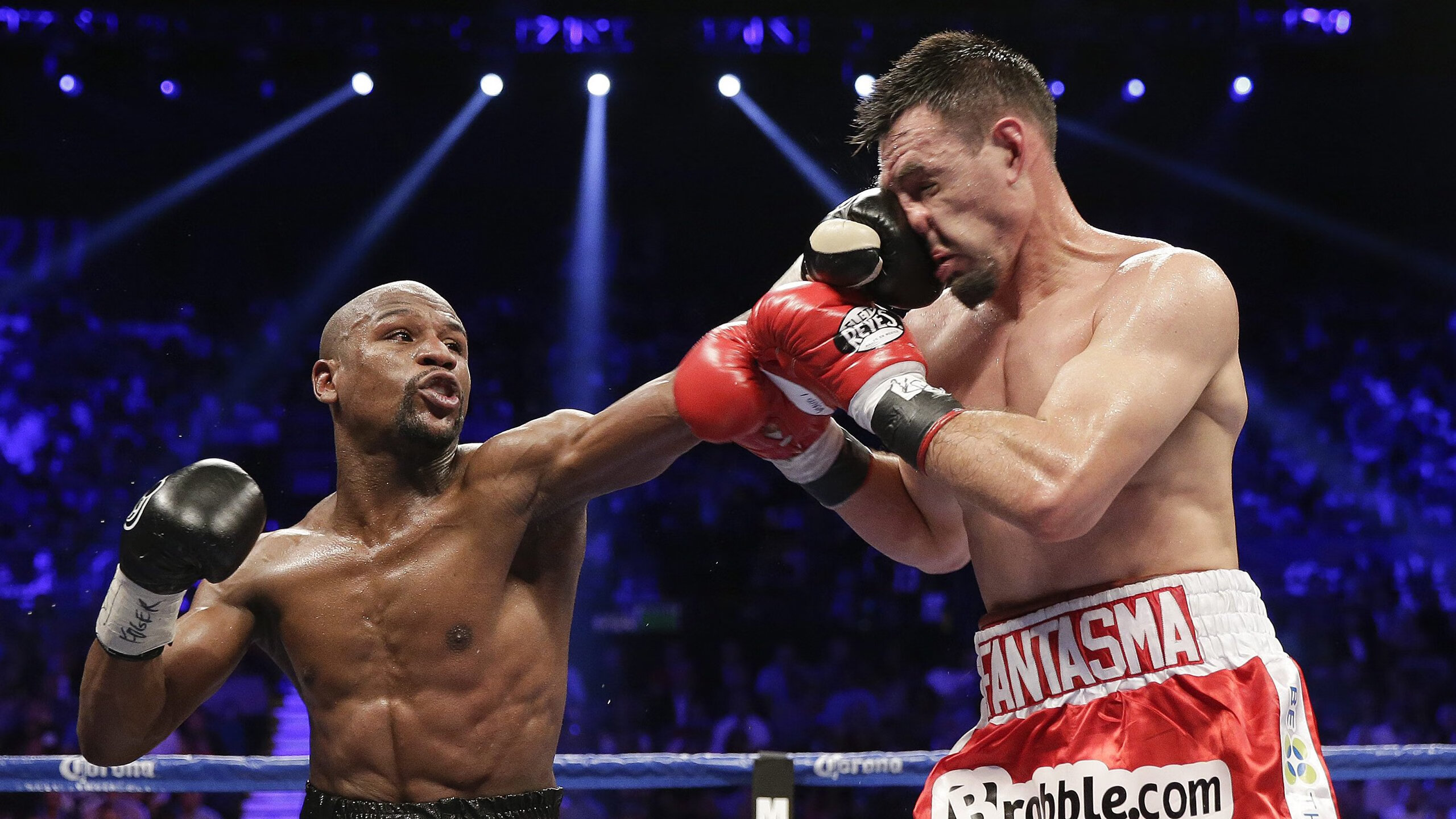 斗志昂扬双方鏖战,现场观众沸腾欢呼,斗志昂扬下一句是什么